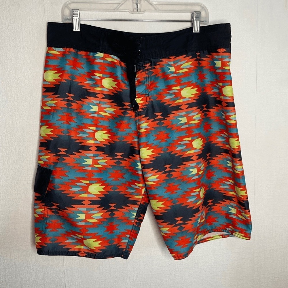 Carbon Aztec Tribal Yellow/Red/Blue Hook & Latch Front Board Shorts Men 36 China